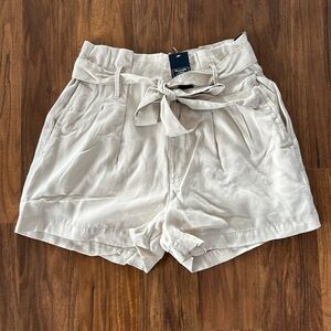 Abercrombie & Fitch XS high waisted paper bag shorts lined tan off white